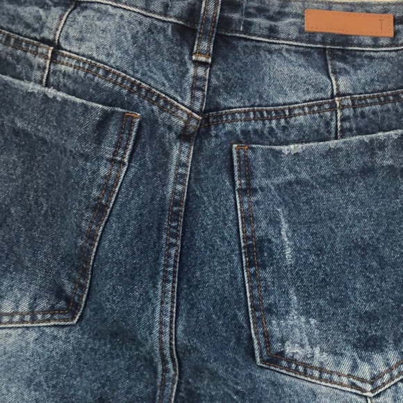 Distressed Mom/Straight Jeans - Picture 6 of 6